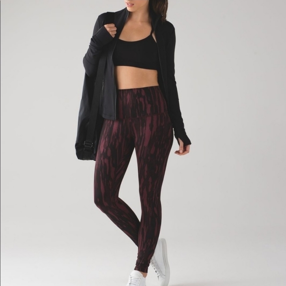 Lululemon Full‎ Ankle Length Ruched Leg Speed Tight Pants Burgundy/Black Szie 6